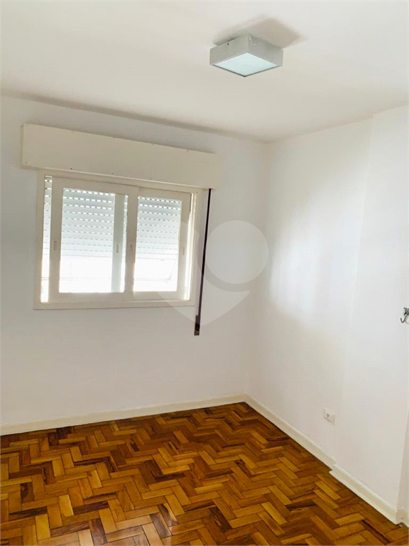 APARTAMENTO em PINHEIROS