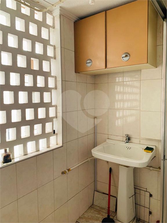 APARTAMENTO em PINHEIROS