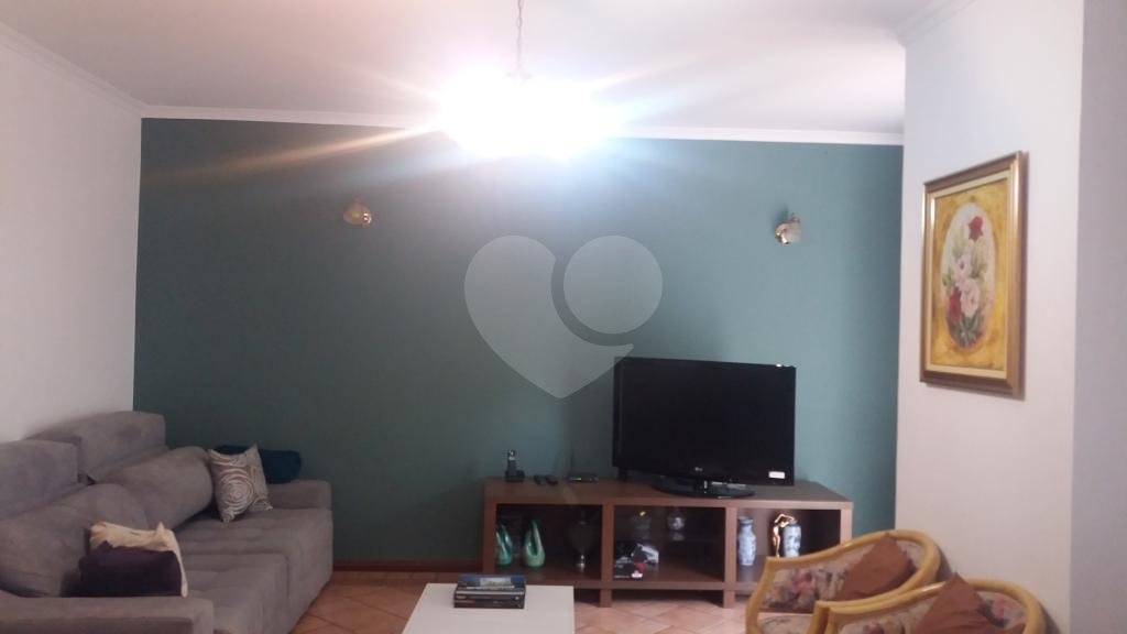 Sobrado à venda com 3 quartos, 199m² - Foto 3