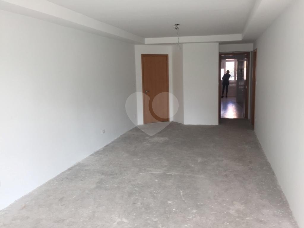 APARTAMENTO em SANTANA