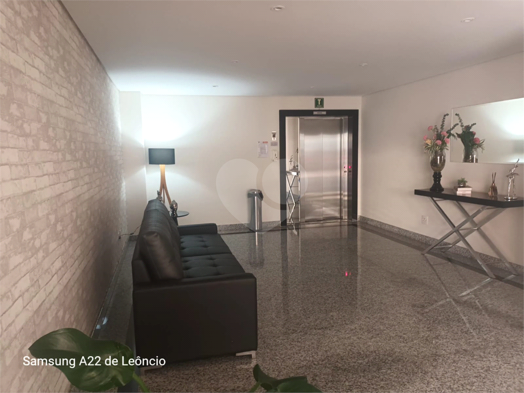 APARTAMENTO em SANTANA