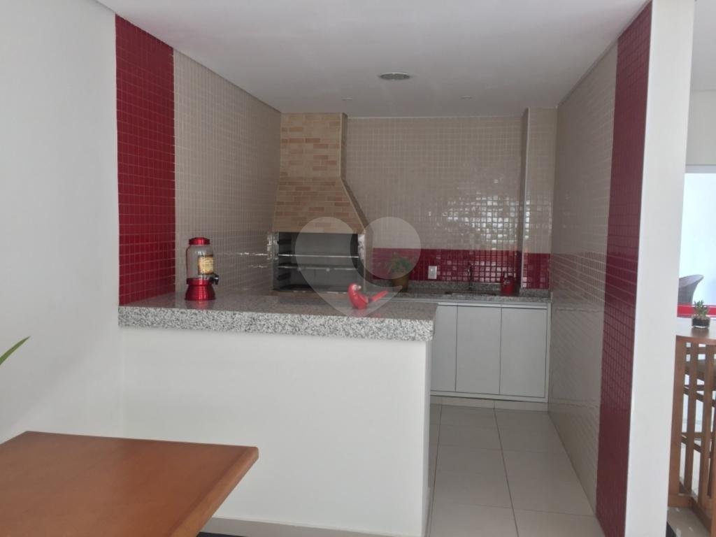 APARTAMENTO em SANTANA