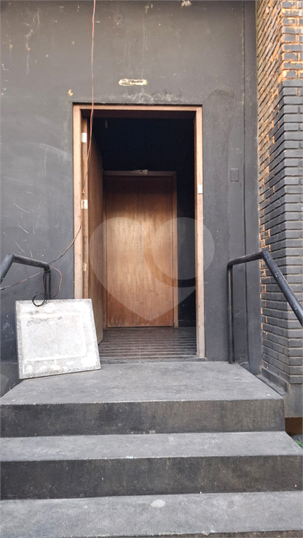 PRÉDIO INTEIRO em LAPA