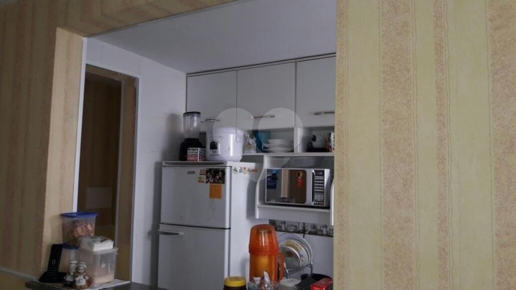 APARTAMENTO em CENTRO