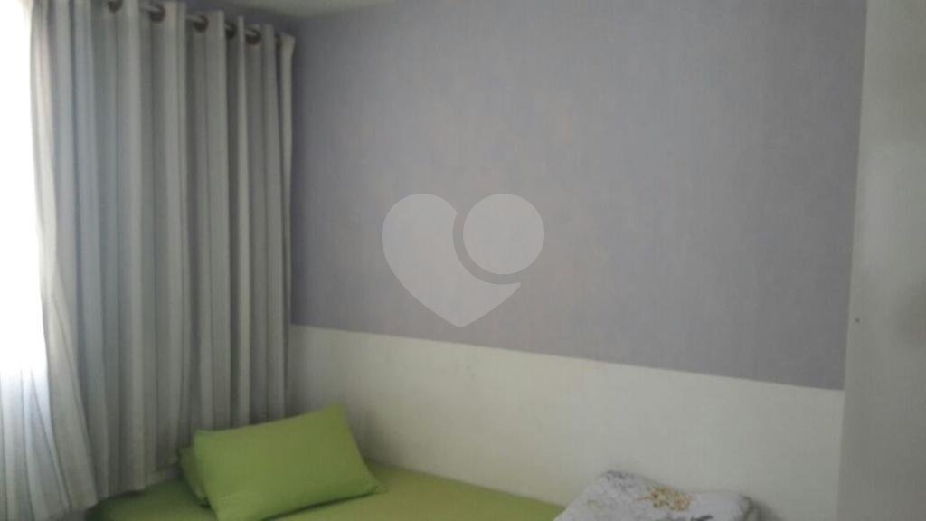 APARTAMENTO em CENTRO