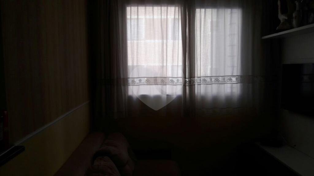 APARTAMENTO em CENTRO