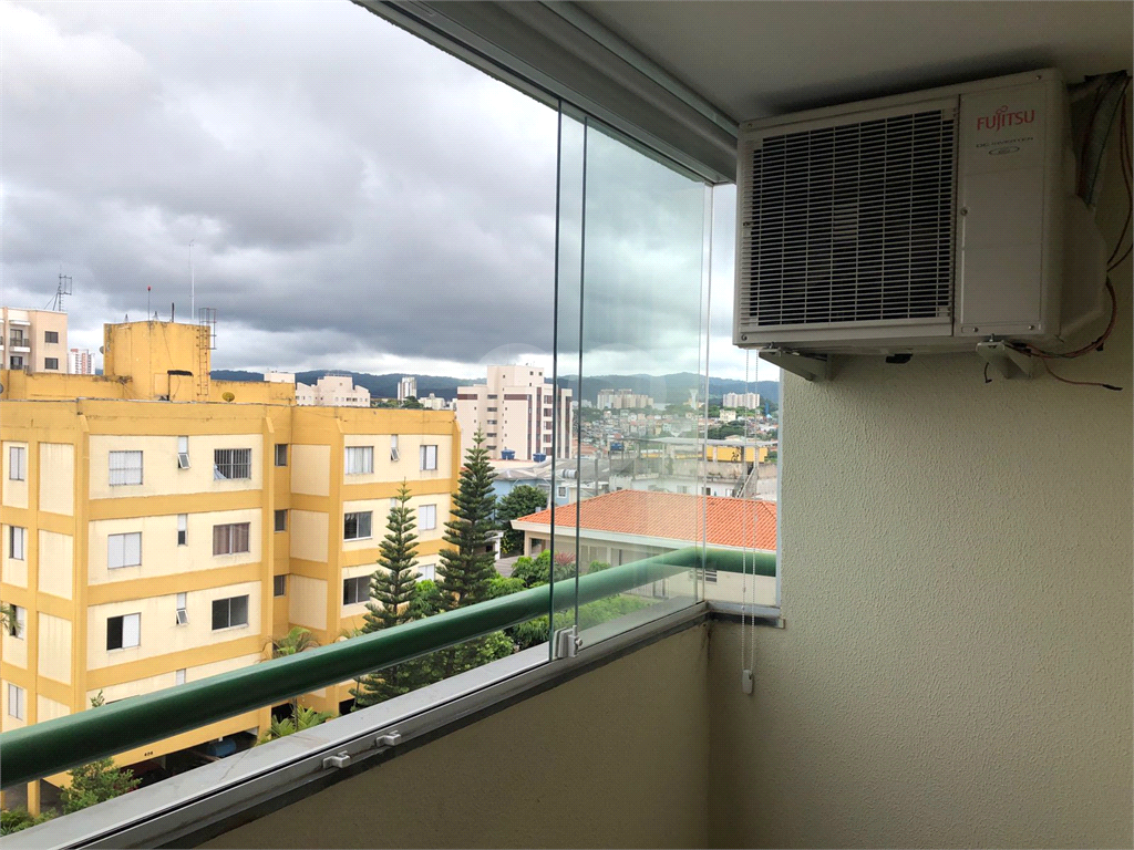 Apartamento à venda com 2 quartos, 60m² - Foto 13