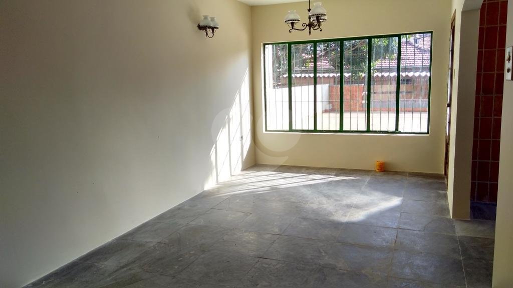 Casa à venda com 5 quartos, 180m² - Foto 10