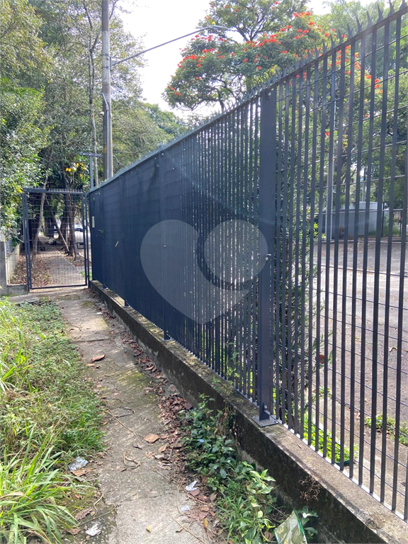 TERRENO EM RUA FECHADA NO ALTO DE PINHEIROS