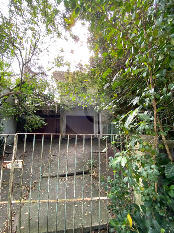 TERRENO EM RUA FECHADA NO ALTO DE PINHEIROS