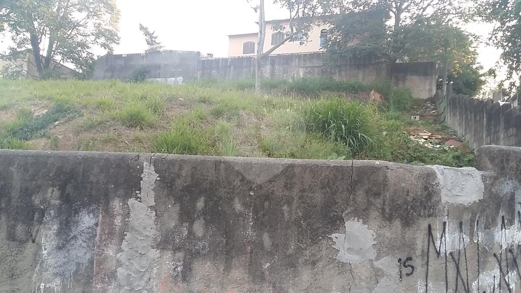 Excelente terreno para venda na Vila Albertina, limpo e murado