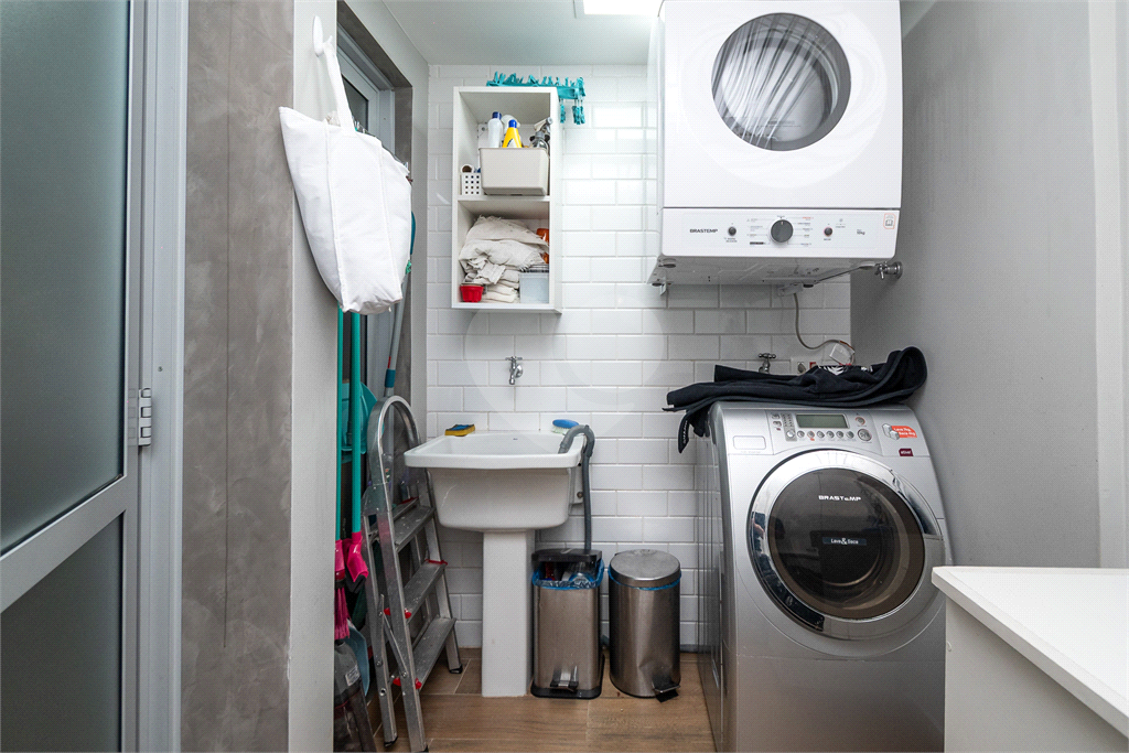 APARTAMENTO COM 2 QUARTOS A VENDA NA VILA MADALENA-SP