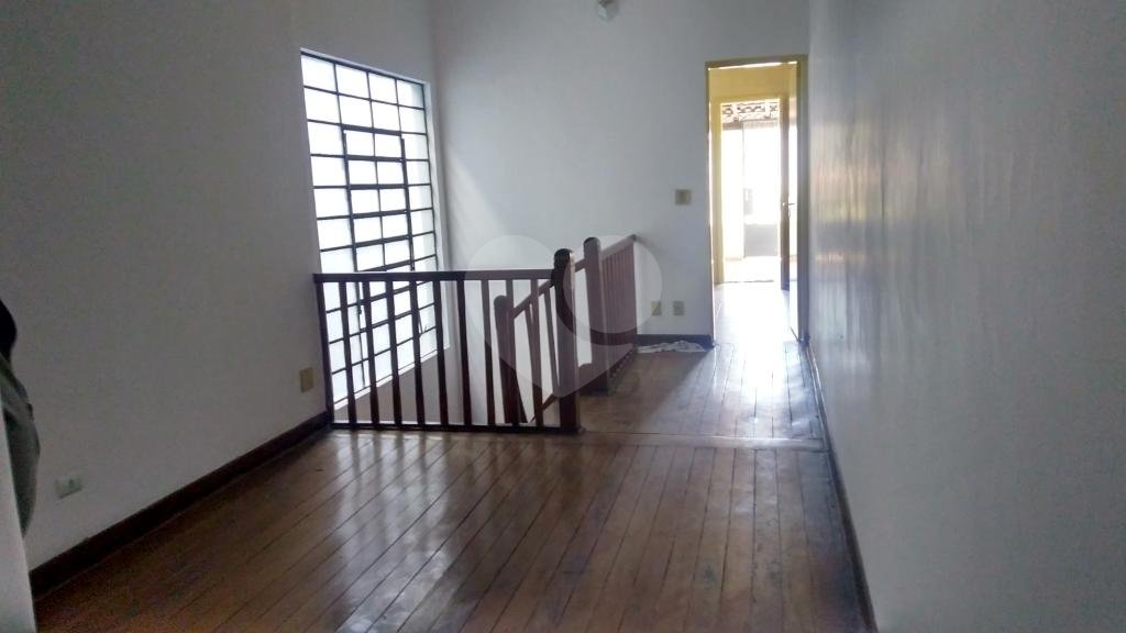 Sobrado à venda com 3 quartos, 194m² - Foto 1