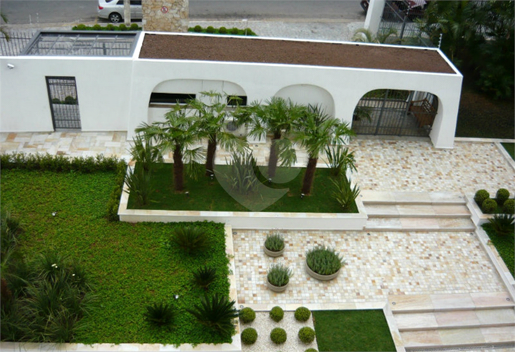 APARTAMENTO em REAL PARQUE