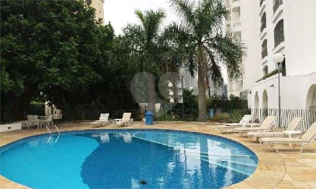 APARTAMENTO em REAL PARQUE