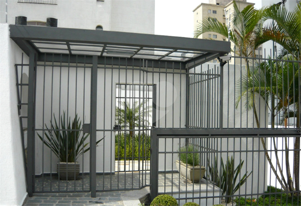 APARTAMENTO em REAL PARQUE