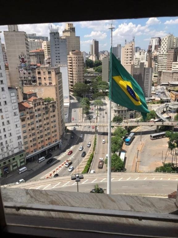 Conjunto Comercial à venda na Avenida Nove de Julho, ao lado do Metrô Anhangabaú
