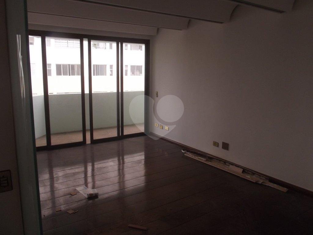 APARTAMENTO em SANTANA