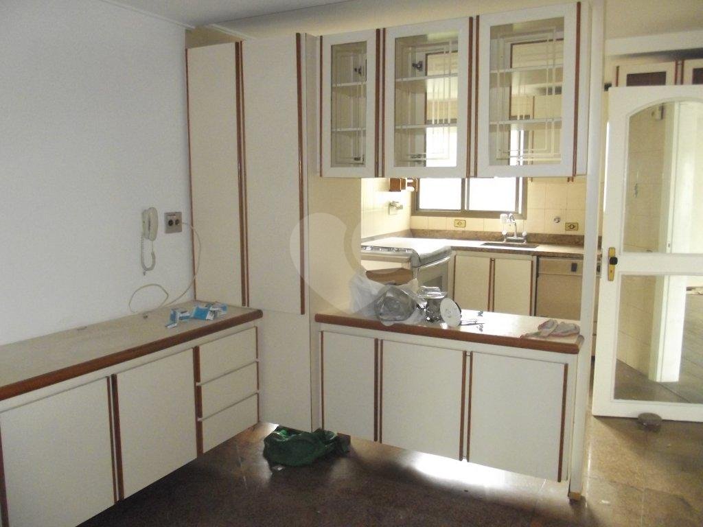 APARTAMENTO em SANTANA
