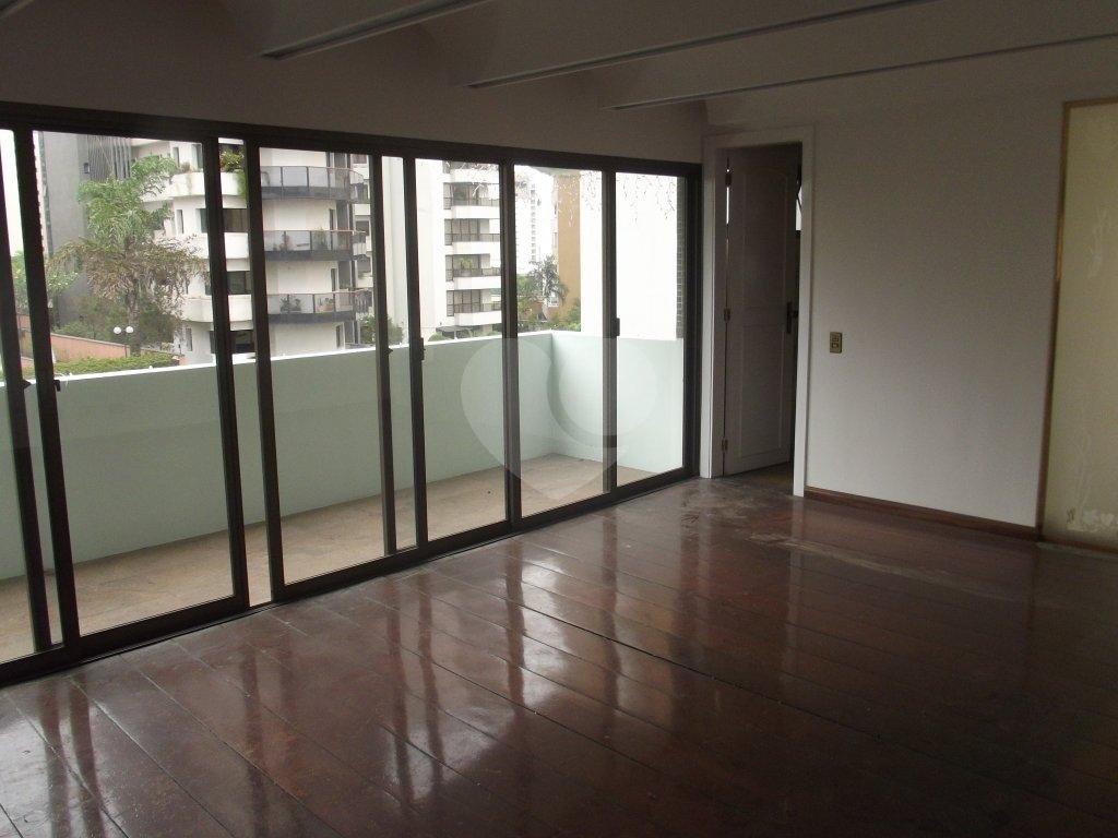 APARTAMENTO em SANTANA