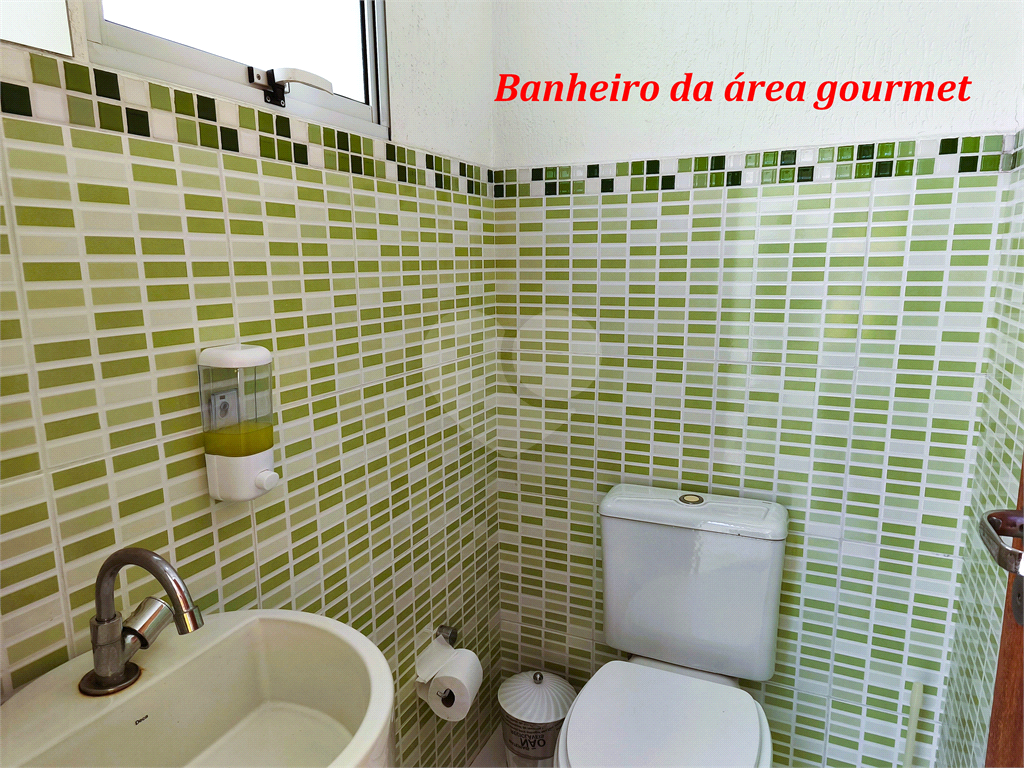 Sobrado á venda 500 metros do Metrô, 3 suites, closet, 5 vagas