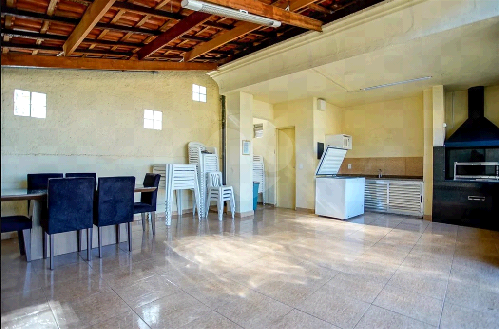 Excelente apto com 2 dorms, 01 vaga e abaixo do valor! Condomínio com valor baixo! OPORTUNIDADE. 