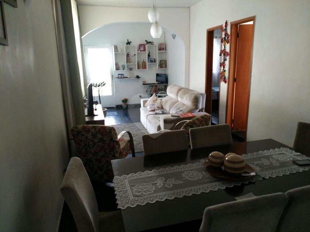 Casa à venda com 3 quartos, 166m² - Foto 2