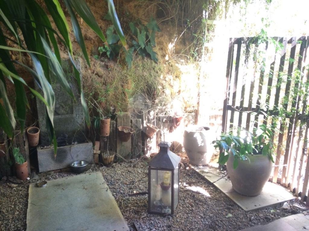 CASA em SERRA DOS LAGOS (JORDANÉSIA)