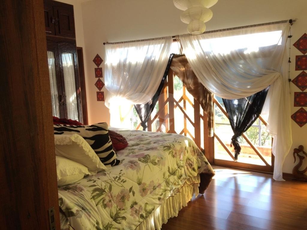 CASA em SERRA DOS LAGOS (JORDANÉSIA)