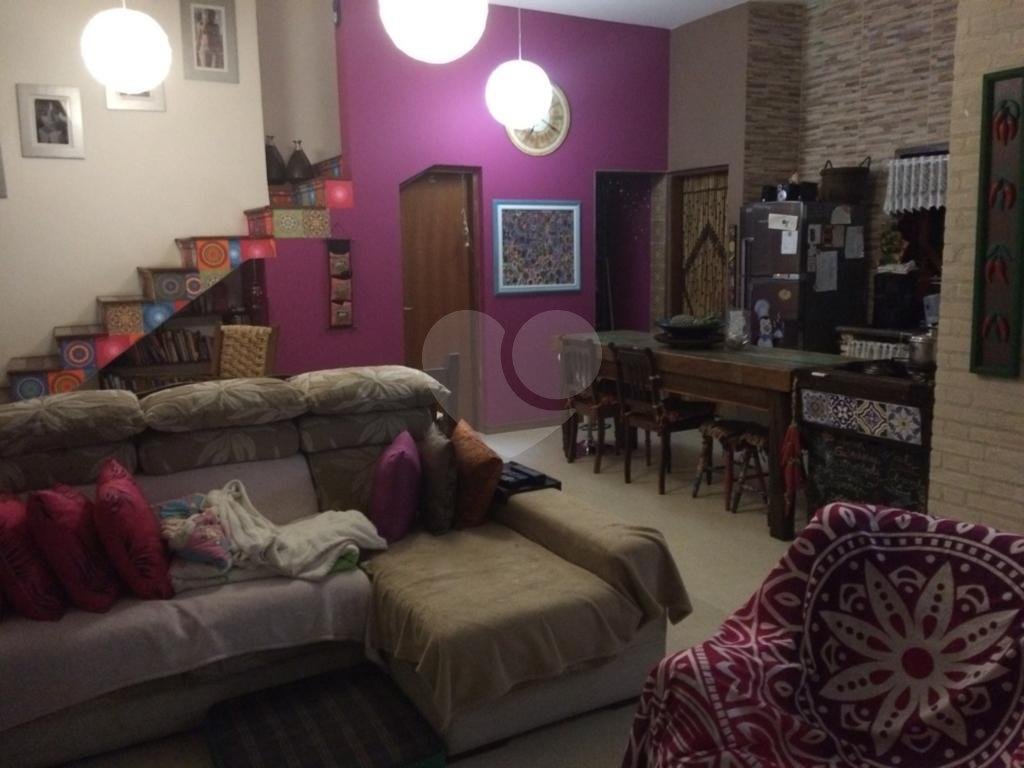 CASA em SERRA DOS LAGOS (JORDANÉSIA)