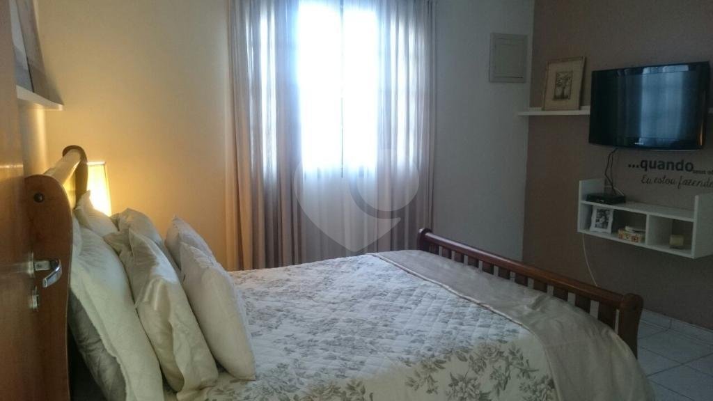 Excelente sobrado na Vila Nhocuné com jardim de inverno, closet e espaço gourmet