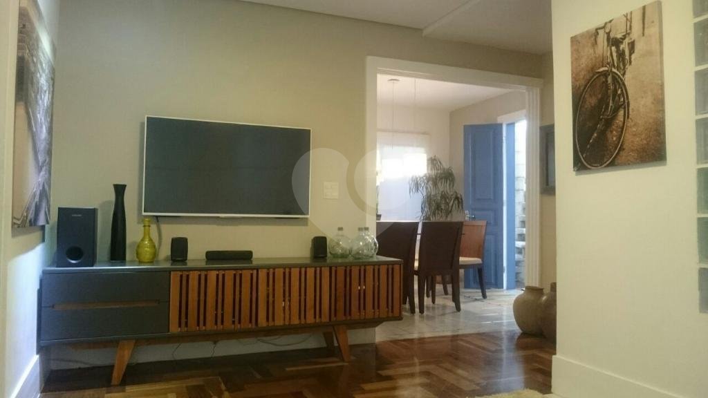 Excelente sobrado na Vila Nhocuné com jardim de inverno, closet e espaço gourmet