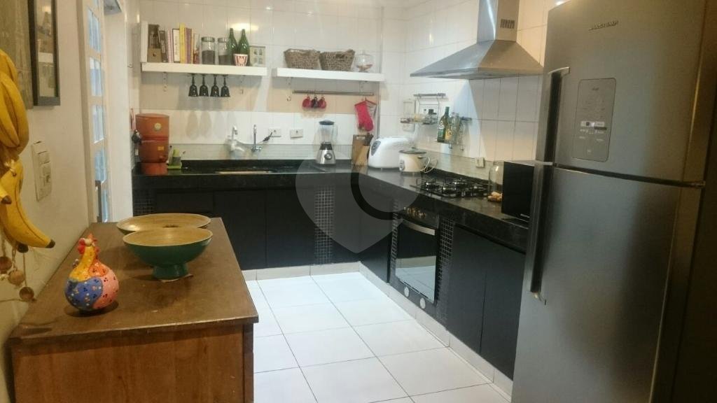 Excelente sobrado na Vila Nhocuné com jardim de inverno, closet e espaço gourmet