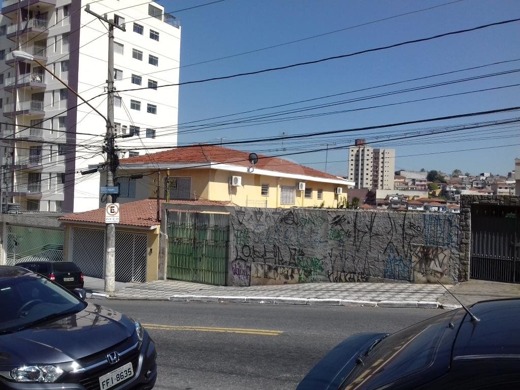 Bom SObrado 3 suites Piscina churrasqueira