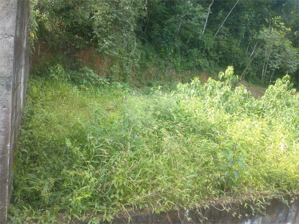 COM PROJETO APROVADO PARA 220 M² 