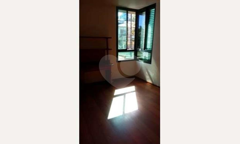  Tremembé Casa com 500 metros de Área Útil Toda Reformada Em Bairro Nobre Tranquilo e Seguro!!