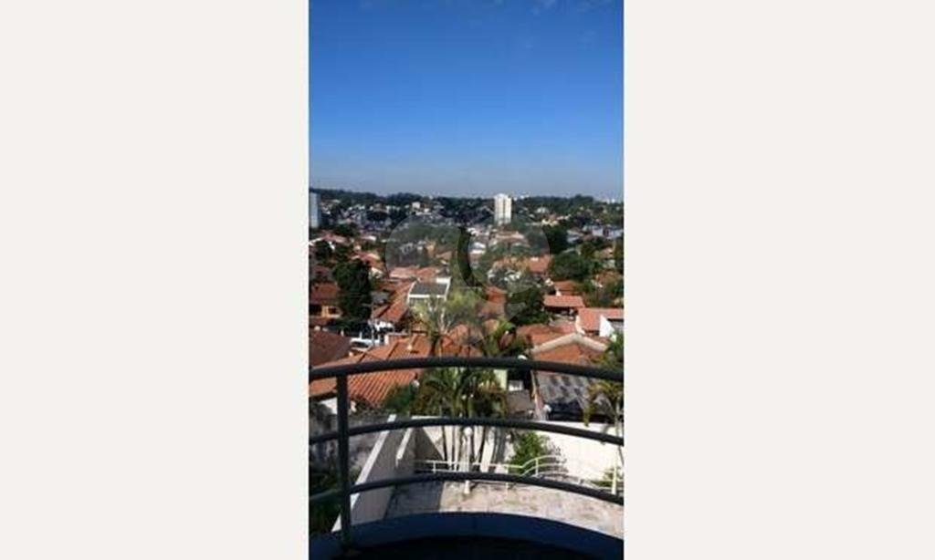  Tremembé Casa com 500 metros de Área Útil Toda Reformada Em Bairro Nobre Tranquilo e Seguro!!
