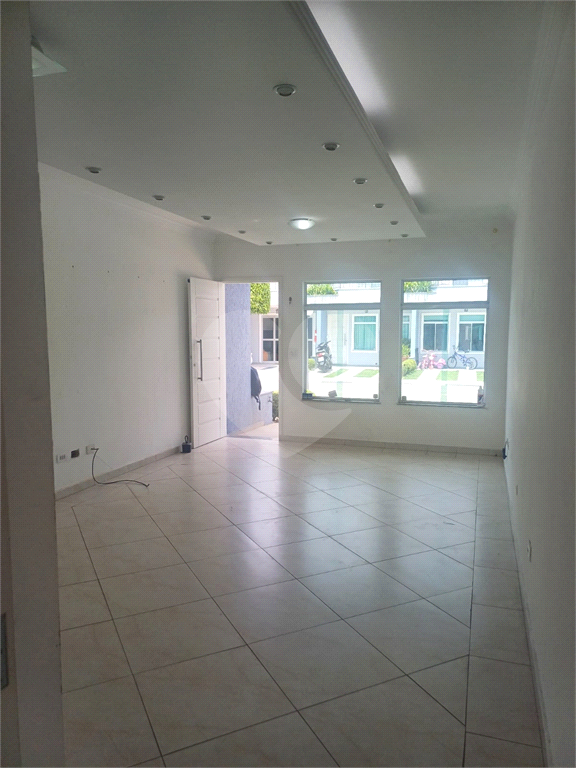 Ótima casa à venda no bairro Vila Romero - Zona Norte