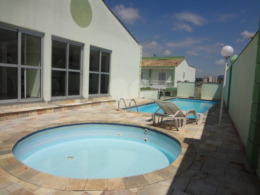 Ótima casa à venda no bairro Vila Romero - Zona Norte