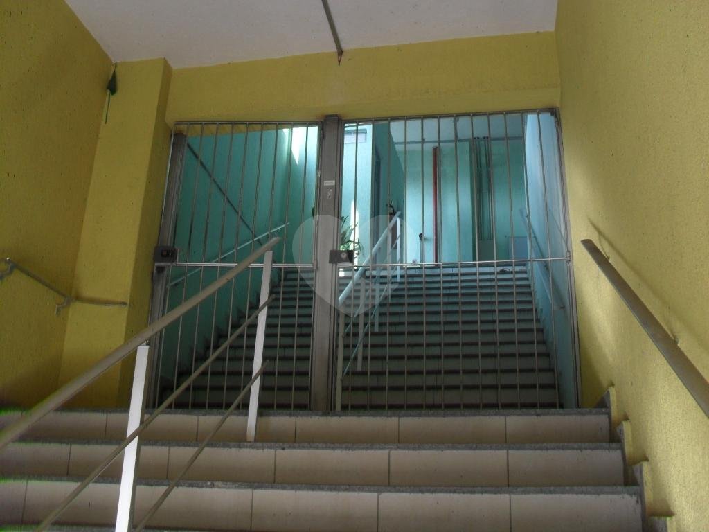 PRÉDIO COMERCIAL À VENDA (COM RENDA)!!