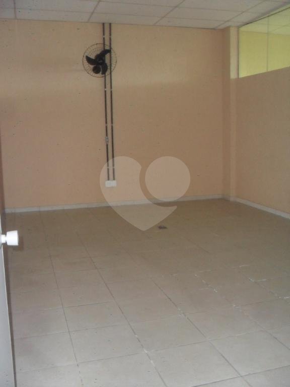 PRÉDIO COMERCIAL À VENDA (COM RENDA)!!