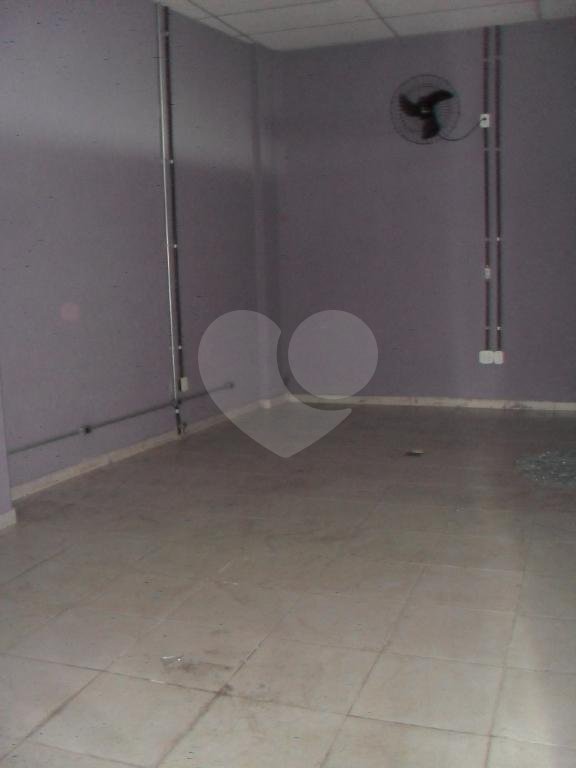 PRÉDIO COMERCIAL À VENDA (COM RENDA)!!
