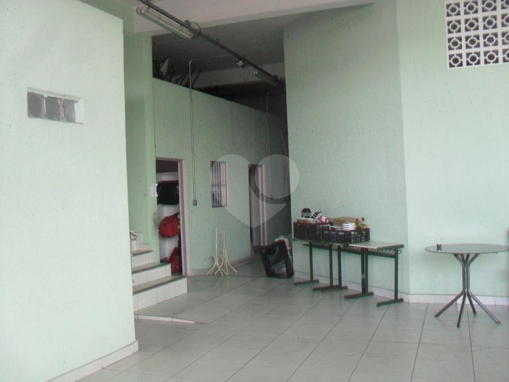 PRÉDIO COMERCIAL À VENDA (COM RENDA)!!