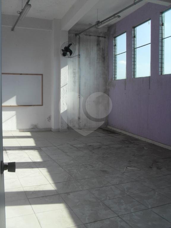 PRÉDIO COMERCIAL À VENDA (COM RENDA)!!