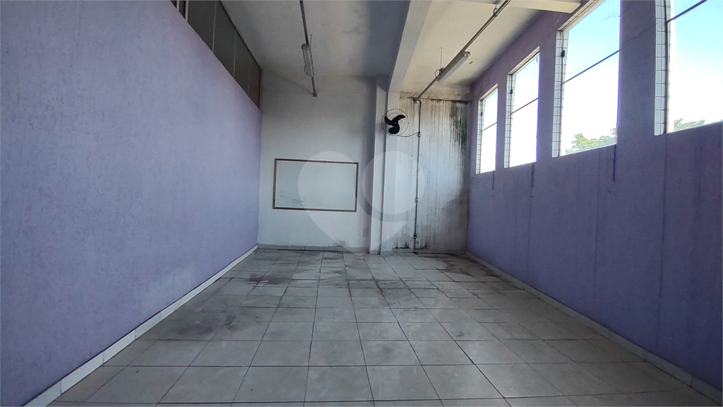 PRÉDIO COMERCIAL À VENDA (COM RENDA)!!