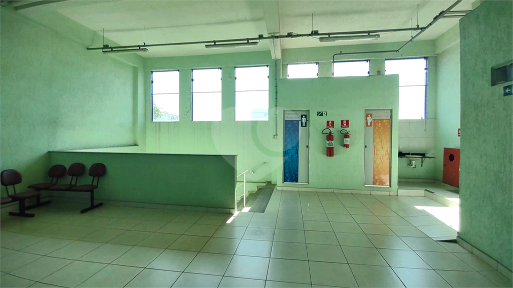 PRÉDIO COMERCIAL À VENDA (COM RENDA)!!