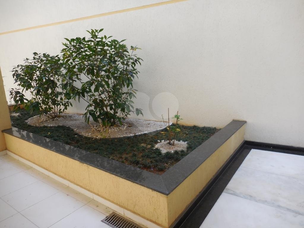 Venha para uma linda casa térrea no Horto Florestal