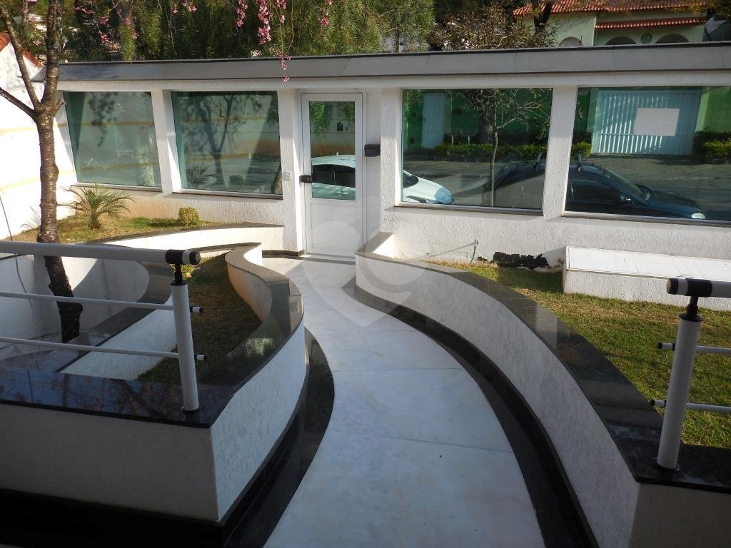 Venha para uma linda casa térrea no Horto Florestal