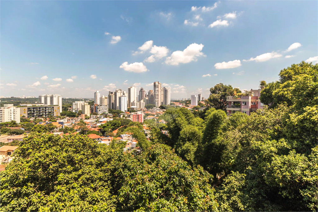 COBERTURA em VILA MADALENA