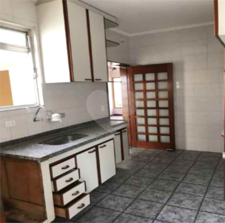 Casa Térrea Rua Fechada